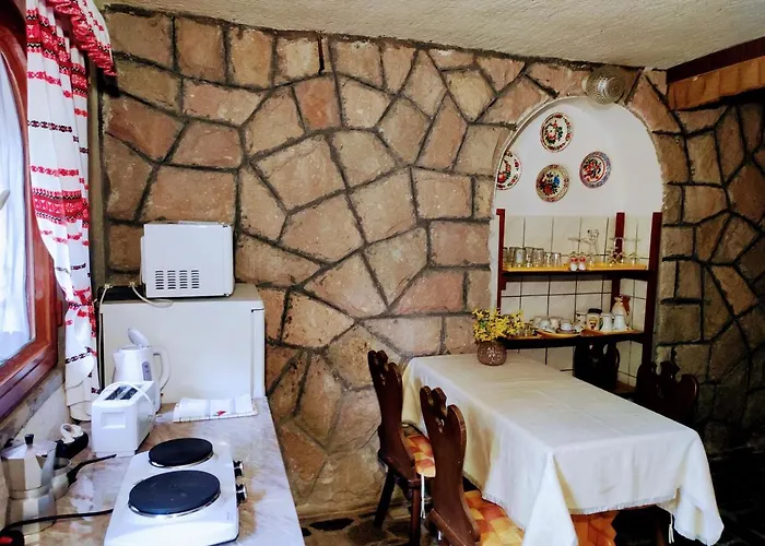 Fueloep Vendeghaz Daire